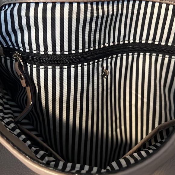 Kate Spade Crossbody Bag. Beige color. - Picture 9 of 16